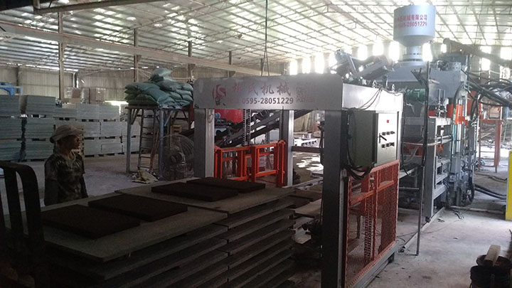 PC仿石磚機運用