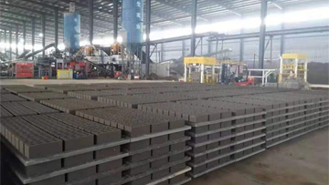 免托板磚機與普通水泥免燒磚機并行生產(chǎn)