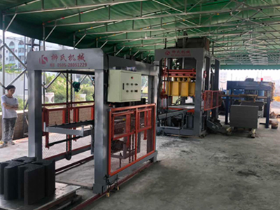 路沿石、護坡磚、擋土磚生產(chǎn)效果