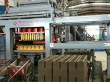 免托板磚機制作空心磚