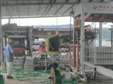 收磚線、自動(dòng)碼垛機(jī)生產(chǎn)現(xiàn)場(chǎng)